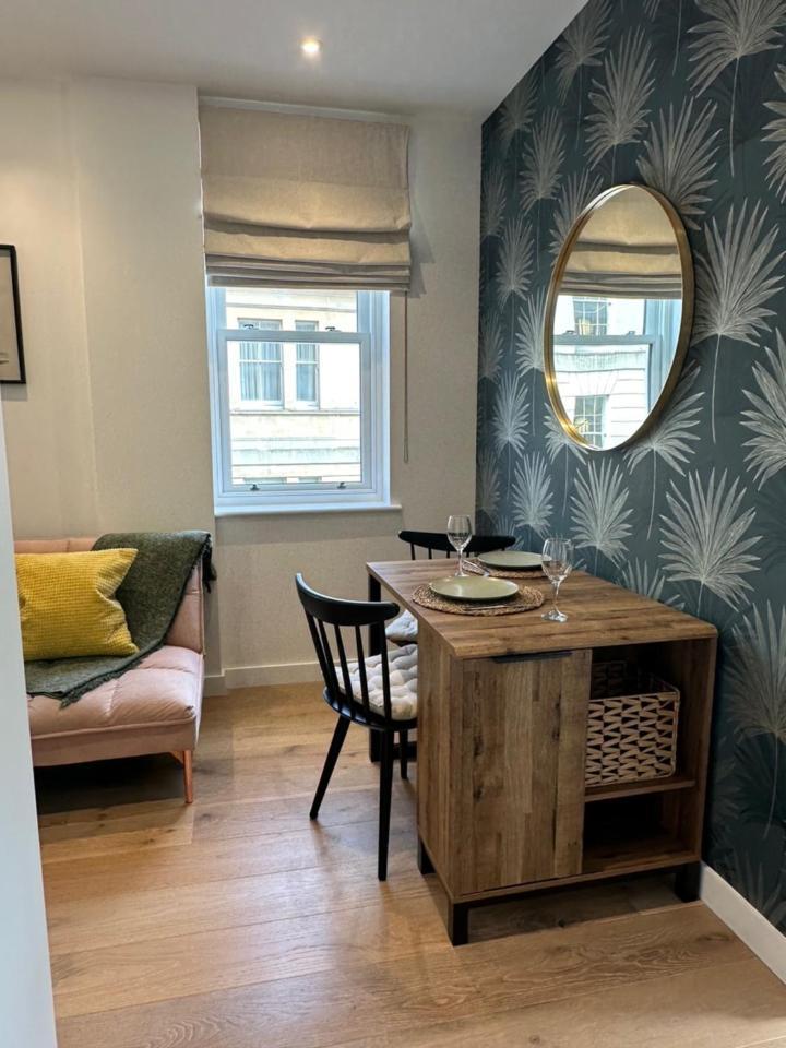 Apartmán Contemporary Pied A Terre In The Heart Of Bath Exteriér fotografie